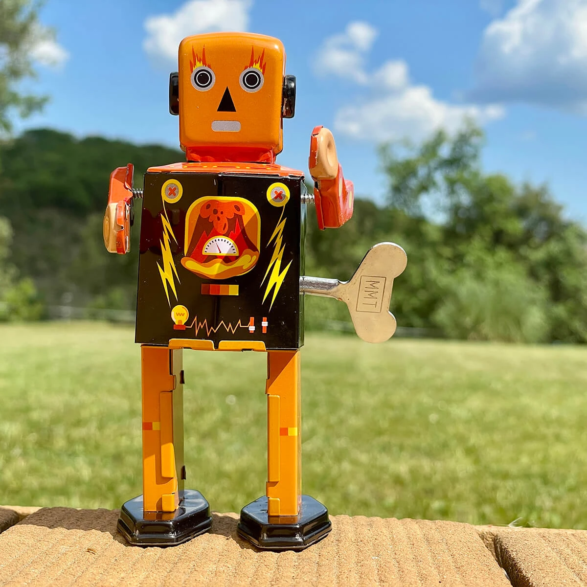 Volcano Bot Wind Up Tin Robot (Limited Edition) By Mr & Mrs Tin - Image 2