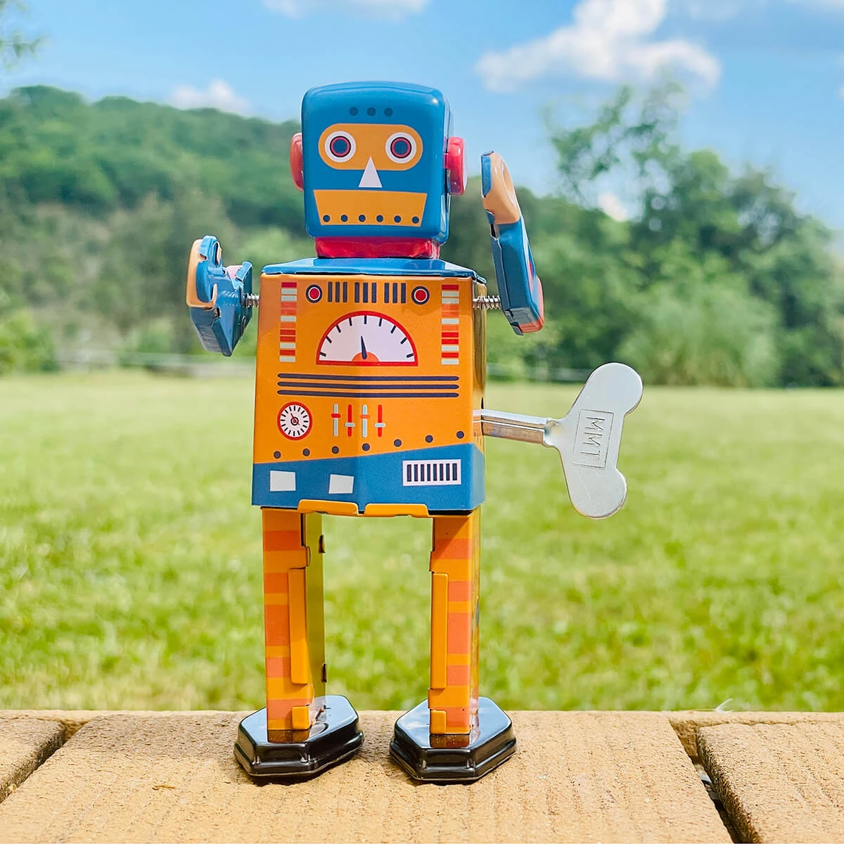 Engine Bot Wind Up Tin Robot (Limited Edition) By Mr & Mrs Tin - Image 2