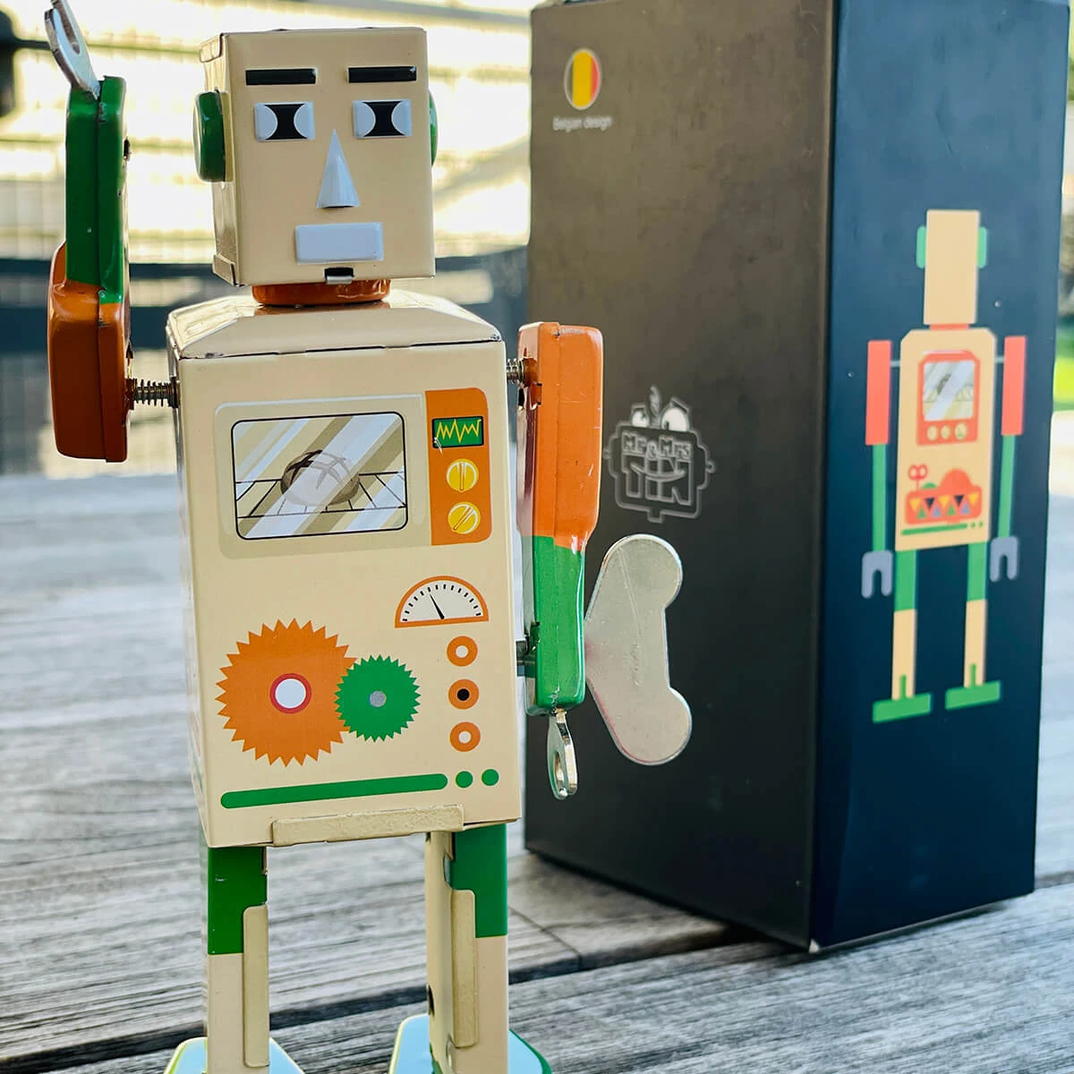 Baker Bot Wind Up Tin Robot (Limited Edition) By Mr & Mrs Tin - Image 4