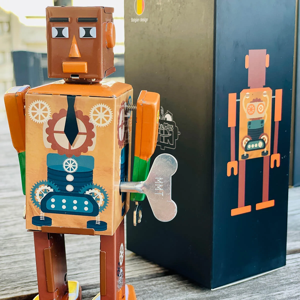 Business Bot Wind Up Tin Robot (Limited Edition) By Mr & Mrs Tin - Image 5