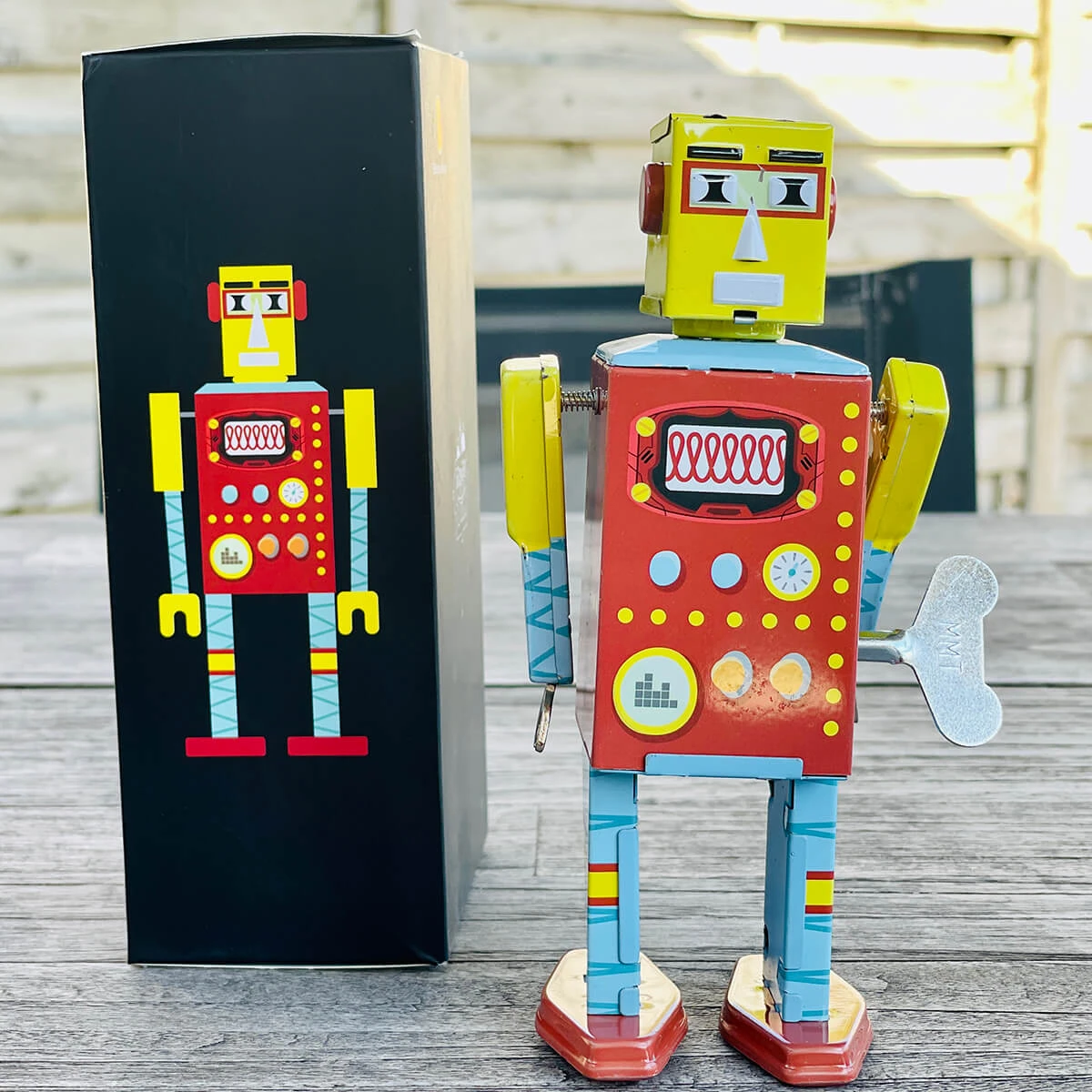 Buzz Bot Wind Up Tin Robot (Limited Edition) By Mr & Mrs Tin - Image 3