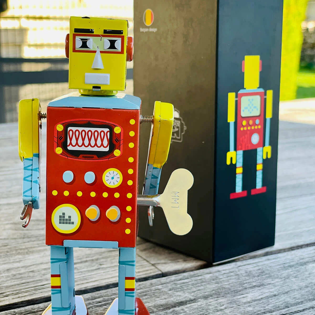 Buzz Bot Wind Up Tin Robot (Limited Edition) By Mr & Mrs Tin - Image 4