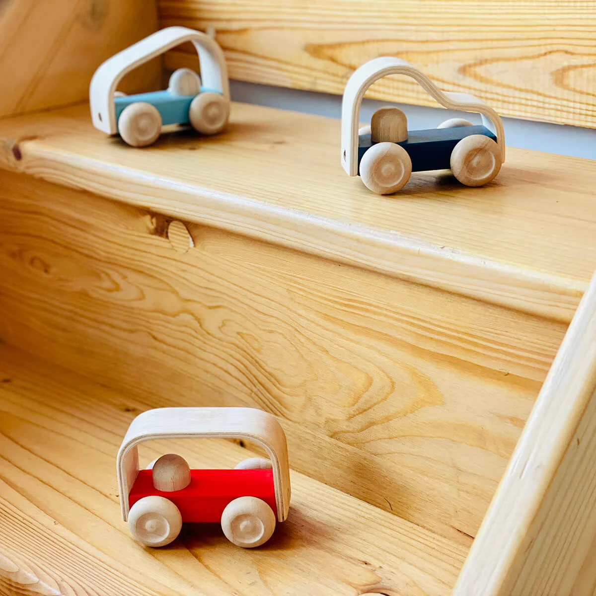 Vroom Bus By PlanToys - Image 6